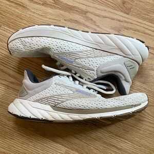 Brooks Run Happy Running Shoes Womens 8 Beige Neutral Comfort Sneakers